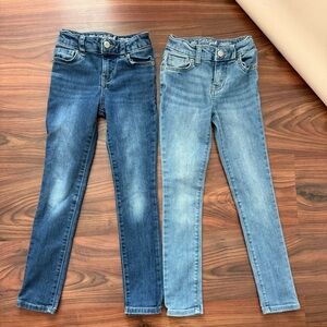Two pairs of cat and Jack jeans, light and dark pair size 7 great condition